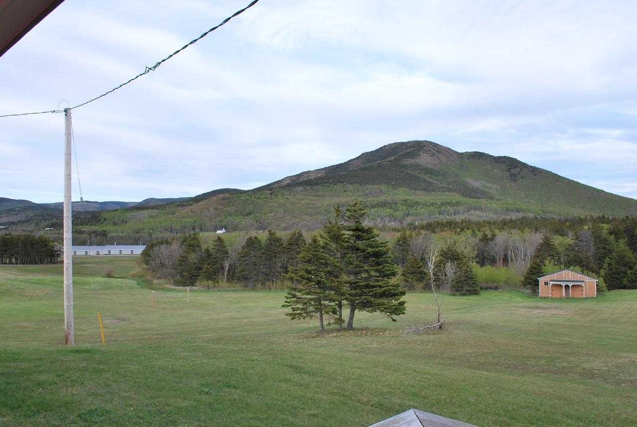 Midtrail Motel Pleasant Bay Exterior foto